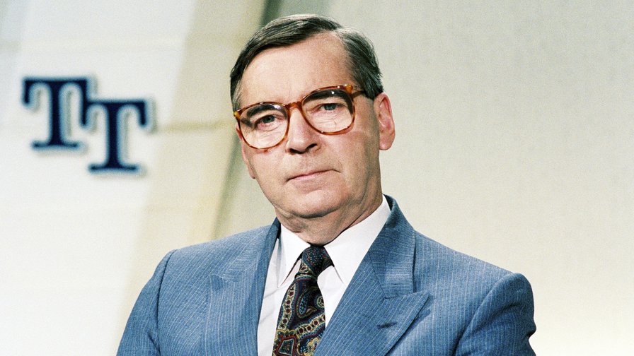 Former RTÉ broadcaster Brian Farrell dies