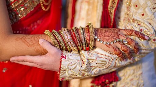 Agarwal Matrimony to find Indian bride or groom Matches from Agarwal community