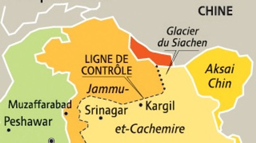 The Beauty of Duplicity: Two Maps of Kashmir