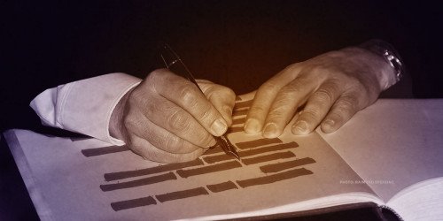 Science Must Decentralize