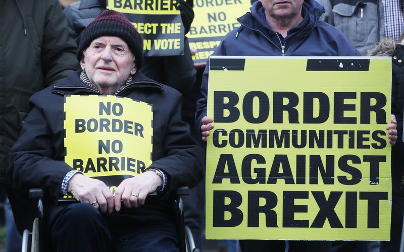 Both sides of Brexit debate ‘would sacrifice N Ireland’ for preferred outcome
