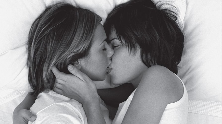 'the kiss' 15 years on: meet the models and creators behind the iconic image | read | i-D