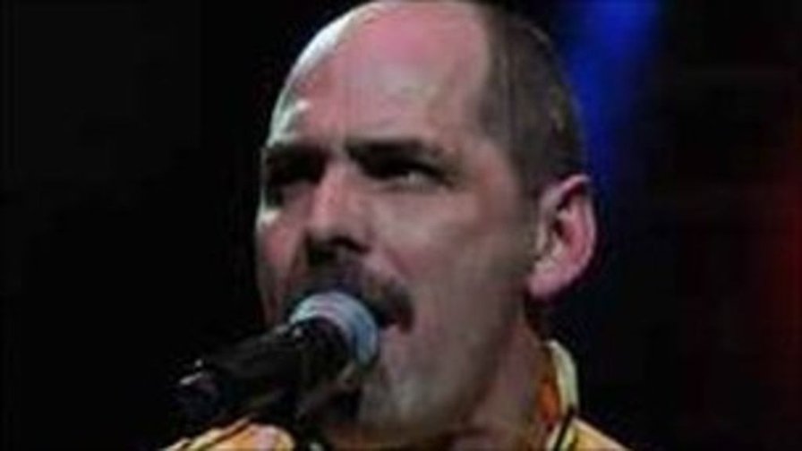 BBC News - Queen tribute singer Harry Hamilton with Alliance Party