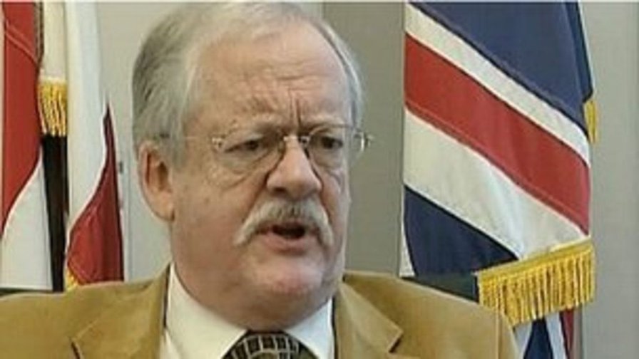BBC News - Conservative MEP Roger Helmer joins UKIP