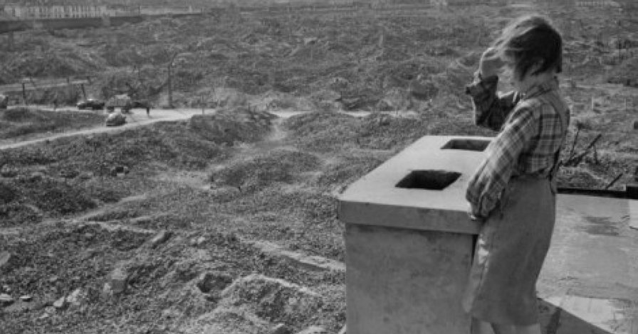 Search for Missing Woman from 1946 Photograph of the Warsaw Ghetto