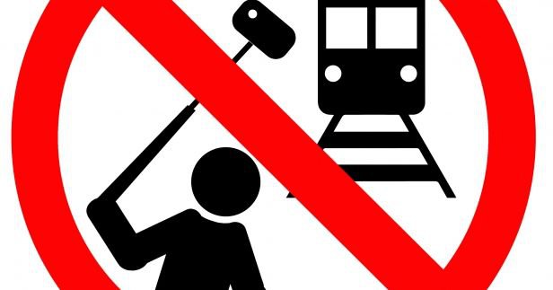 Your next selfie could be your last, Russia warns