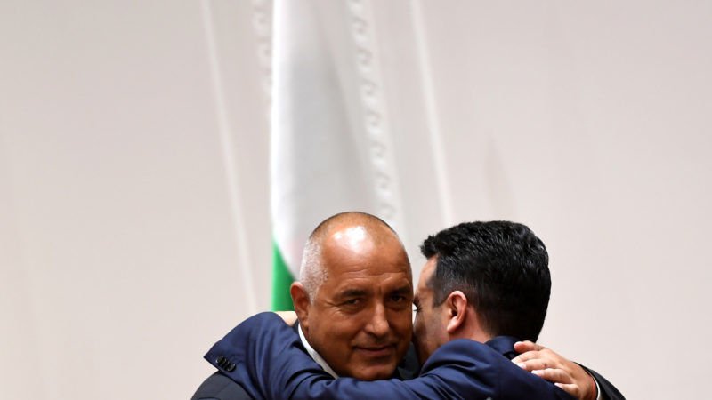 Bulgaria pledges to champion Macedonia’s EU and NATO dreams
